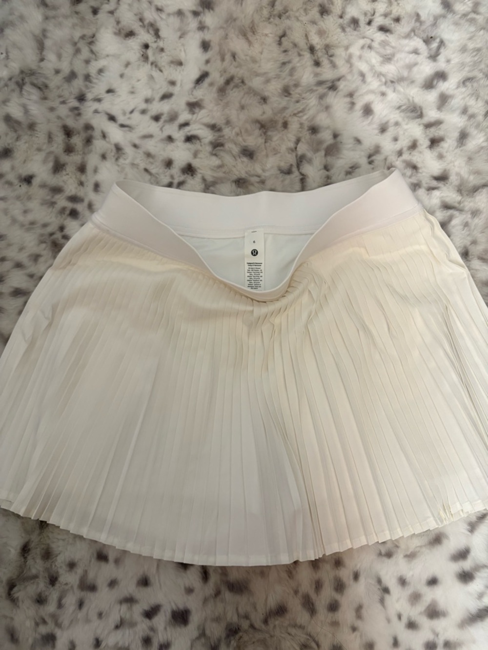Lulu Lemon Pleated White Women's Skirt